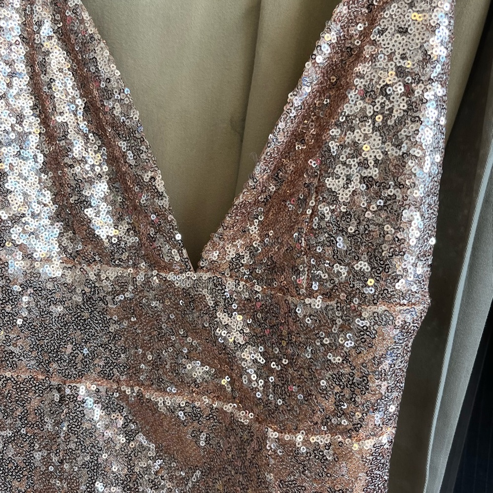 Hot Miami Styles Glittering Gold Backless Dress - Picture 4 of 7